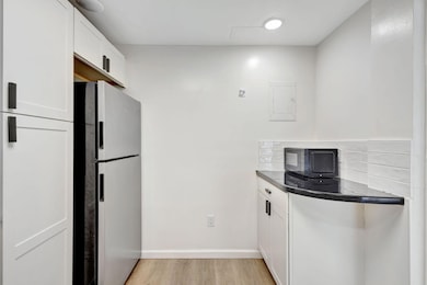 Breakwaters unit 310, West Palm Beach, FL 33401 - photo 7