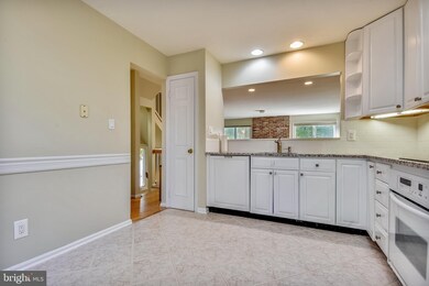 1433 Templeton Place, Rockville, MD 20852 - photo 3