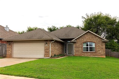 2116 NE 4th St, Moore, OK 73160 - photo 3