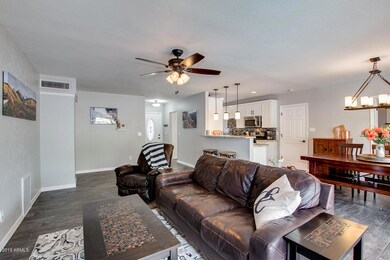 2914 N Evergreen St, Phoenix, AZ 85014 - photo 4