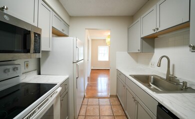 Totten Pond Village unit 41A, Waltham, MA 02451 - photo 3