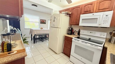 13450 SW 3rd St unit D308, Pembroke Pines, FL 33027 - photo 3