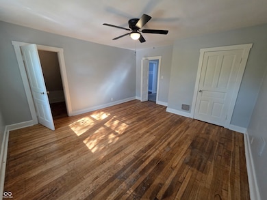 4502 Unit 2 E Washington St, Indianapolis, IN 46201 - photo 6