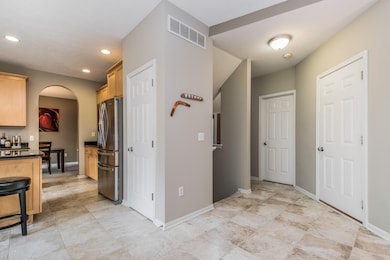 026-Family_Room-3303038-medium