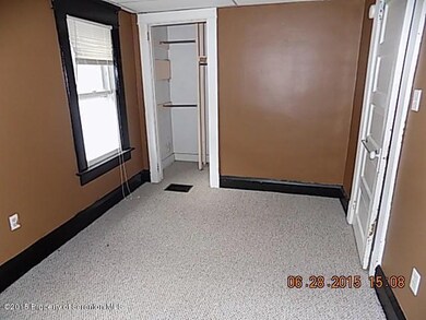 524 W Sperling St, Wyoming, PA 18644 - photo 7