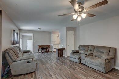 305 Verbryck St, Carl Junction, MO 64834 - photo 6