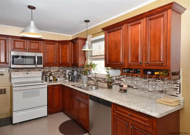 4 Helen Terrace, Albany, NY 12211 - photo 6