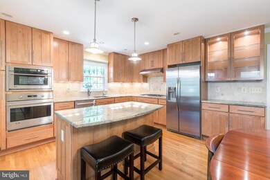 2434 Lexington Rd, Falls Church, VA 22043 - photo 5