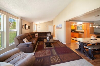 Pleanty of room to entertain guest