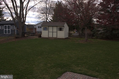 774 Franklin Square Dr, Chambersburg, PA 17201 - photo 4