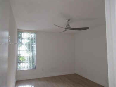 100 Fontainebleau Blvd unit 403, Miami, FL 33172 - photo 4