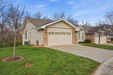 903 Palmer Ct unit 3, Lake Saint Louis, MO 63367 - photo 2