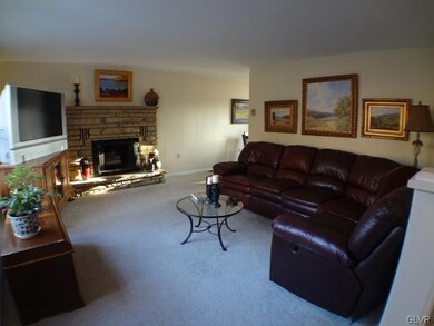 145 W 13th St, Jim Thorpe, PA 18229 - photo 4