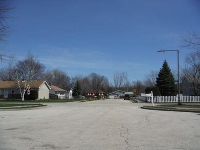 1411 Lizabeth Ln, Waukegan, IL 60087 - photo 3