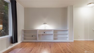 10410 Holly Dr unit E, Everett, WA 98204 - photo 3