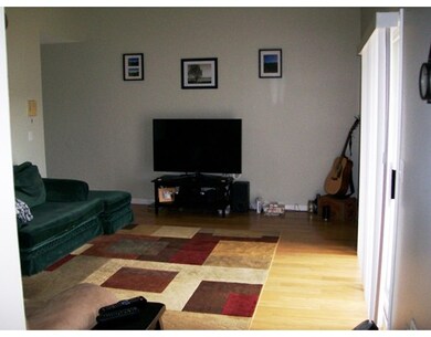 64 Tennis Plaza Rd unit 10, Dracut, MA 01826 - photo 3