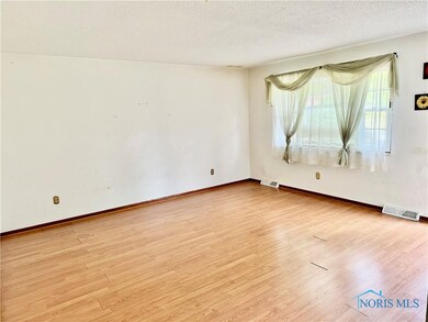 2202 N Kathy Ln, Genoa, OH 43430 - photo 3