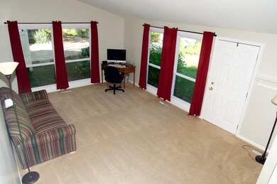 1711 Queens Ct, Carpentersville, IL 60110 - photo 5