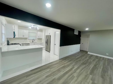 317 Sangamon St, Park Forest, IL 60466 - photo 7