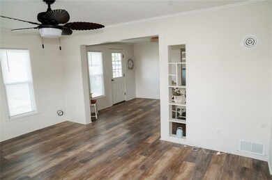 707 E 5th St, Altamont, KS 67330 - photo 4