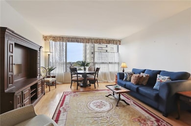 The Carol Condominium unit 5G, New Orleans, LA 70130 - photo 4