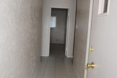 entry (800x533)