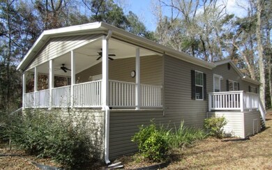 405 SW Santa fe Dr, Fort White, FL 32038 - photo 2