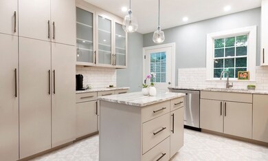 112 Paul Revere Rd unit 112, Arlington, MA 02476 - photo 3