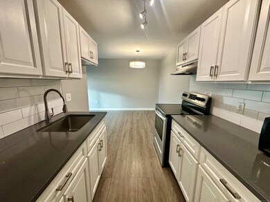 111 Sherbrooke Ave unit 128, Hartford, CT 06106 - photo 5