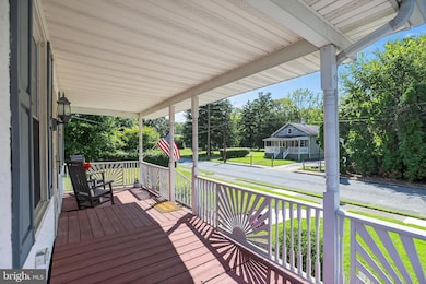 1079 Riverside Dr, Pottstown, PA 19465 - photo 4