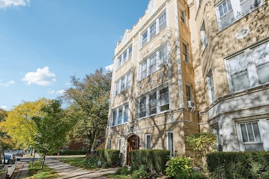 822 Washington Blvd unit 3, Oak Park, IL 60302 - photo 2