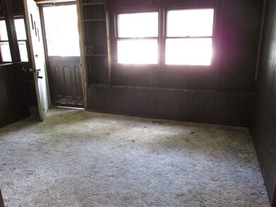 1825 Rainbow Dr, Cedar Falls, IA 50613 - photo 3