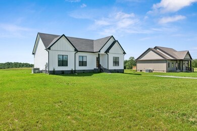 5129 Galen Rd, Lafayette, TN 37083 - photo 2