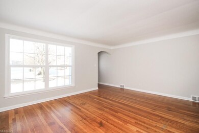 19008 Maple Heights Blvd, Maple Heights, OH 44137 - photo 4