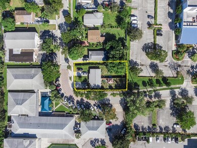 1400 NE 2nd Ct, Boca Raton, FL 33432 - photo 4