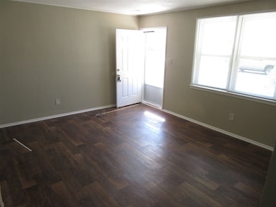 518 Williams St unit 516, Jacksonville, NC 28540 - photo 2