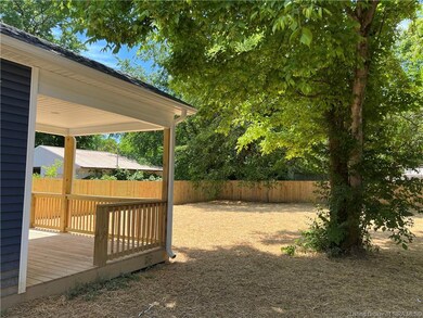 217 Myrtle St, Jeffersonville, IN 47130 - photo 6