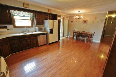 The_Massive_Kitchen_2