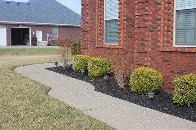 410 Winding Woods Trail, Mount Washington, KY 40047 - photo 3