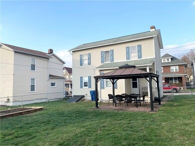 521 Spring St, Latrobe, PA 15650 - photo 3