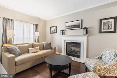 2422 Hightee Ct, Crofton, MD 21114 - photo 4