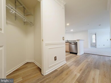 12481 Hayes Ct unit 203, Fairfax, VA 22033 - photo 7