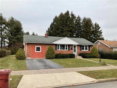 125 Pershing Blvd, Whitehall, PA 18052 - photo 2