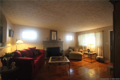 2303 Mclean Ave, New Albany, IN 47150 - photo 2