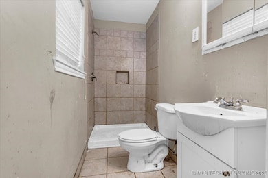 515 Mccarley St, Colbert, OK 74733 - photo 7