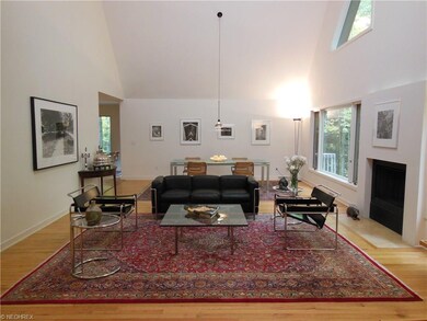 An Utterly Amazaing 'Great' Room, Hardwood Floorin