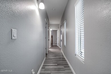 938-Brudenal-Hallway