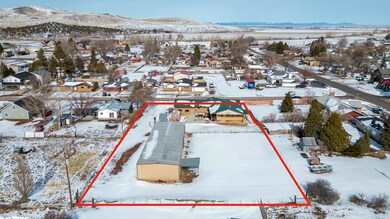 Large home and lot in Enterprise