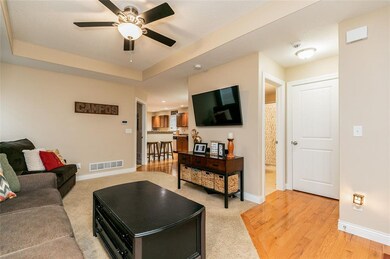 917 F Ave NW, Cedar Rapids, IA 52405 - photo 5