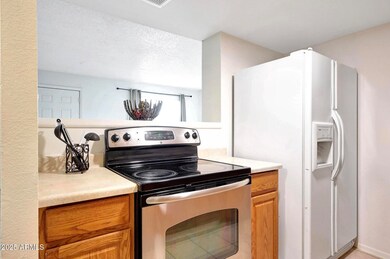 4602 E Broadway Rd unit 63, Phoenix, AZ 85040 - photo 7